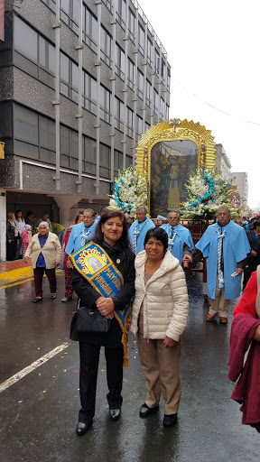 Clínica de Muñecas y Juguetes