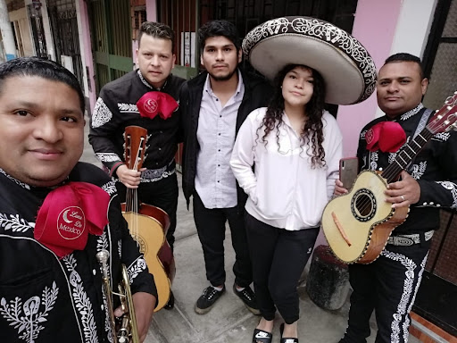 Mariachis en San Martín de porres