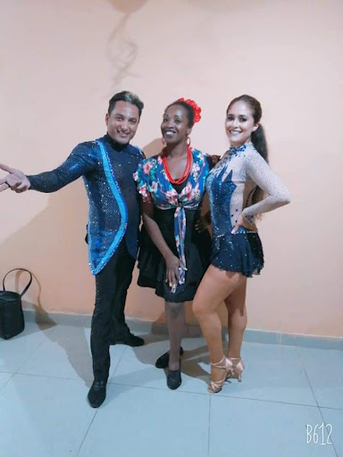 Elenco de baile Armonia Peruana