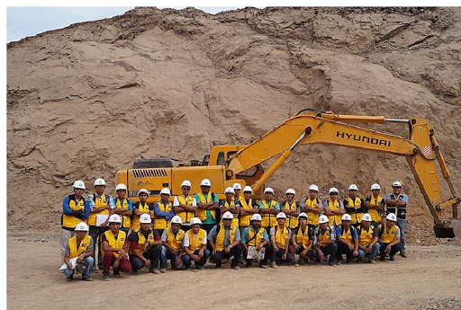 Escuela internacional de operadores de maquinaria pesada GOLDEN MINE - ATE